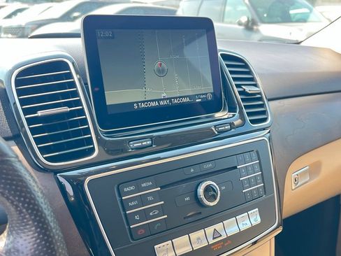 Used 2018 Mercedes-Benz GLE 350 4MATIC image 18