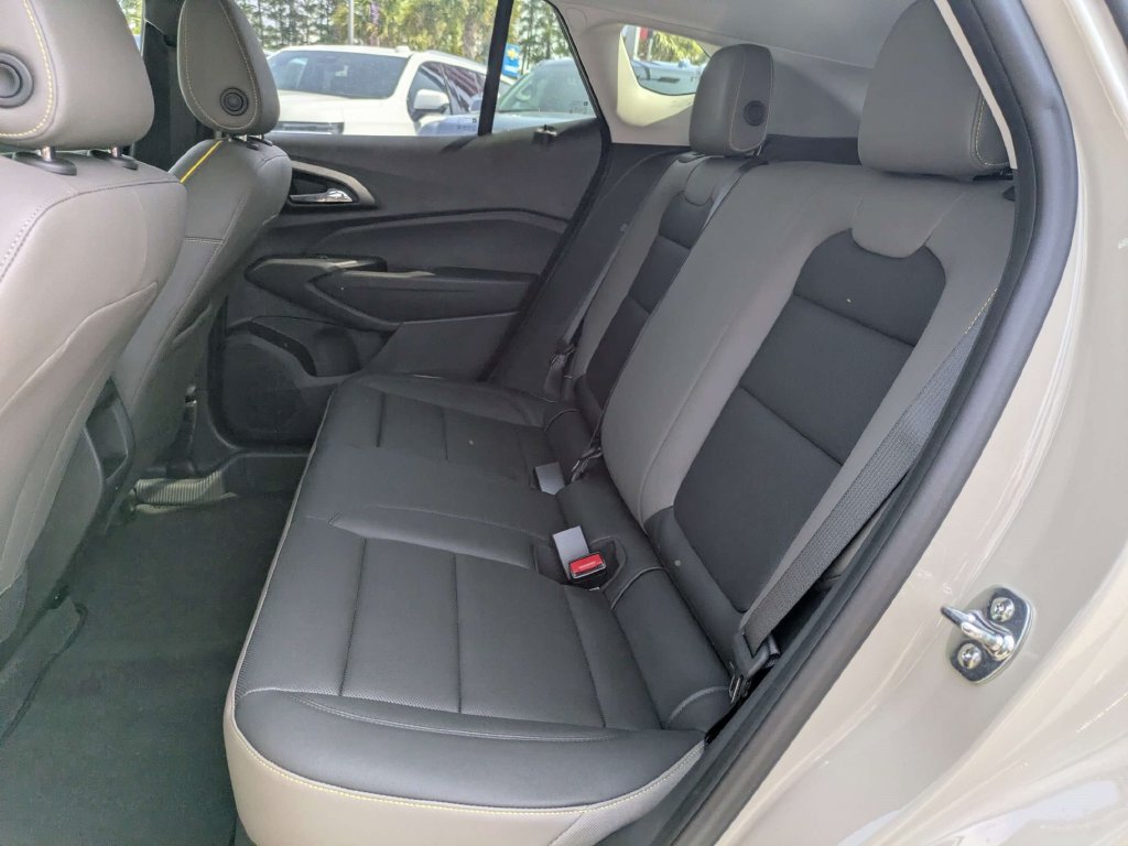 New 2026 Chevrolet Trax ACTIV w/ Driver Confidence Package FWD image 17