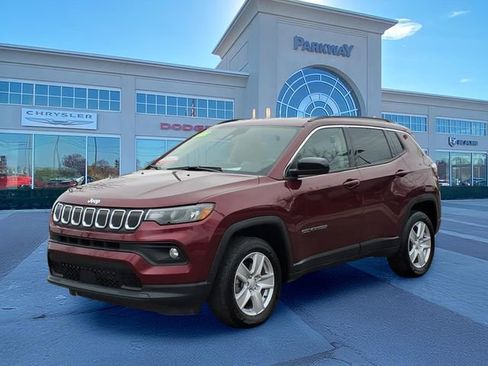 Used 2022 Jeep Compass Latitude w/ Convenience Group image 1