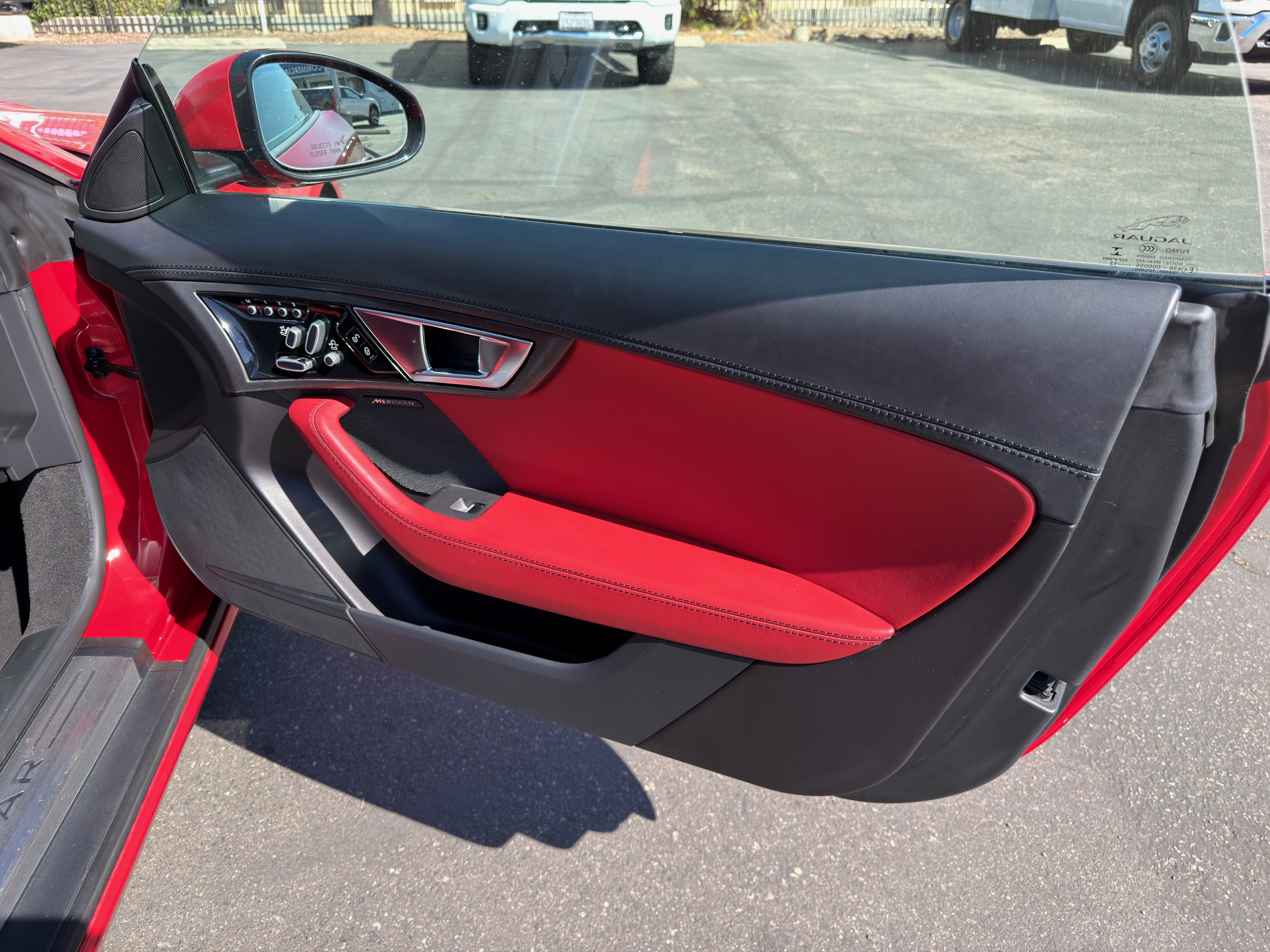 Used 2014 Jaguar F-TYPE Convertible RWD image 11