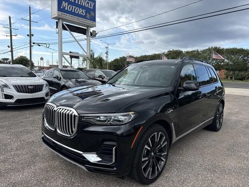 Used 2021 BMW X7 xDrive40i w/ Premium Package AWD/4WD image 3