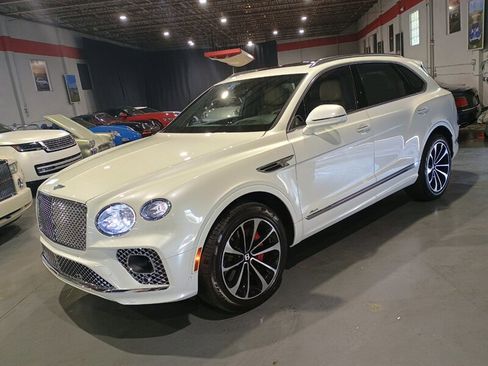 Used 2023 Bentley Bentayga AWD/4WD image 1