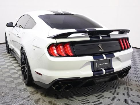 Used 2022 Ford Mustang Shelby GT500 w/ Technology Package RWD image 4