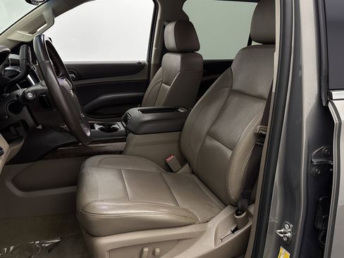Used 2018 Chevrolet Tahoe LT image 14