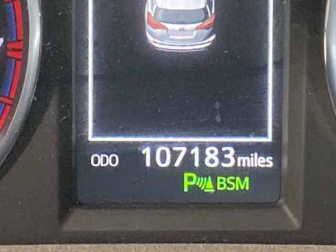 Used 2016 Toyota RAV4 Limited image 18