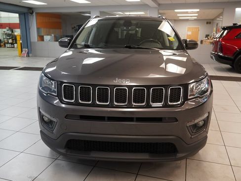 Used 2020 Jeep Compass Latitude w/ Cold Weather Group AWD/4WD image 14