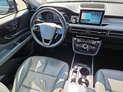 Used 2022 Lincoln Corsair AWD w/ Premium Package image 10