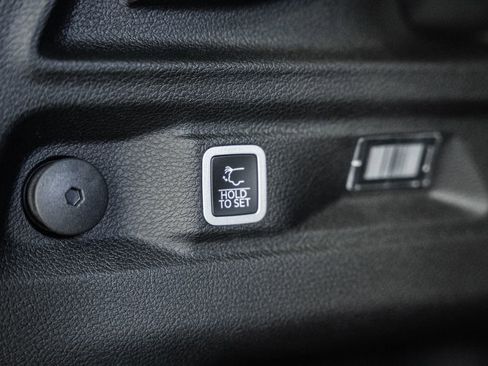 New 2025 Jeep Grand Cherokee L Limited w/ Luxury Tech Group II image 11