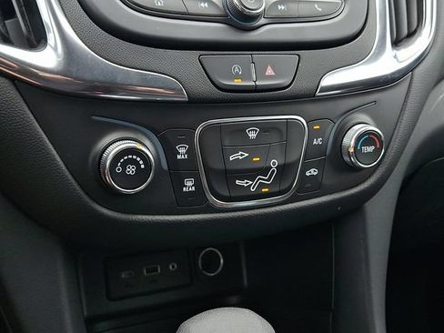Used 2023 Chevrolet Equinox LT w/ LPO, Floor Liner Package AWD/4WD image 15