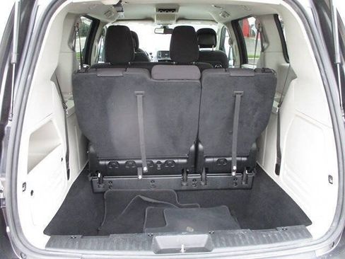 Used 2018 Dodge Grand Caravan SE w/ UConnect Hands-Free Group FWD image 22