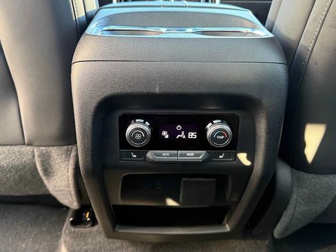 Used 2024 GMC Acadia Denali w/ Super Cruise Package AWD/4WD image 9