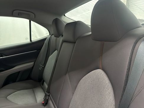 Used 2020 Toyota Camry LE w/ Convenience Package FWD image 20