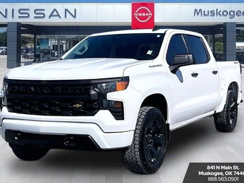 Used 2023 Chevrolet Silverado 1500 W/T w/ WT Value Package image 3