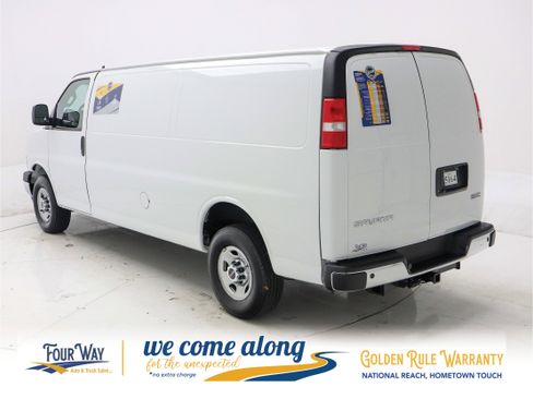 Used 2021 GMC Savana 2500 Extended w/ Driver Convenience Package image 6