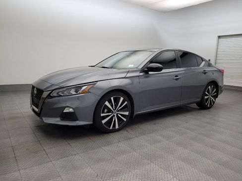 Used 2022 Nissan Altima 2.5 SR image 2