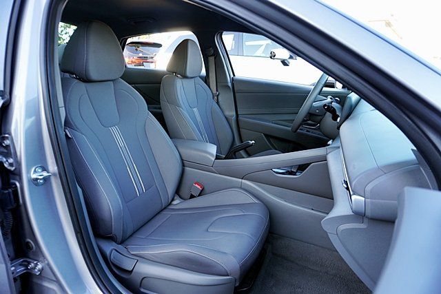 Certified 2026 Hyundai Elantra Sport FWD image 19