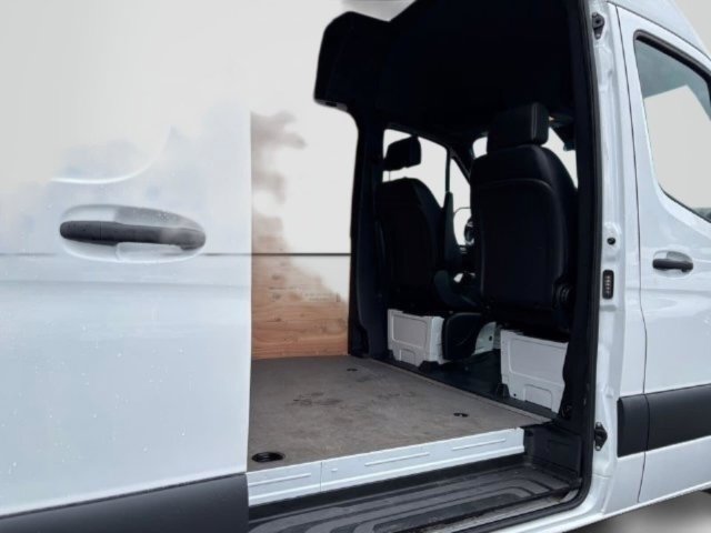 Used 2023 Mercedes-Benz Sprinter 2500 image 37