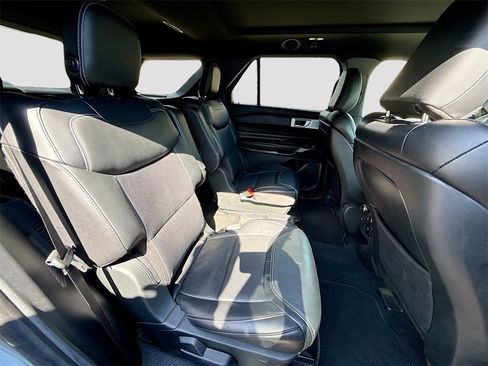 Used 2020 Ford Explorer ST w/ Premium Technology Package image 31