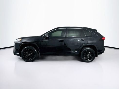 Used 2022 Toyota RAV4 SE AWD/4WD image 6