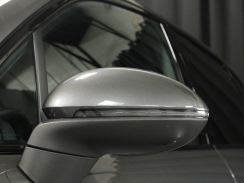 Certified 2025 Porsche Cayenne AWD/4WD image 27