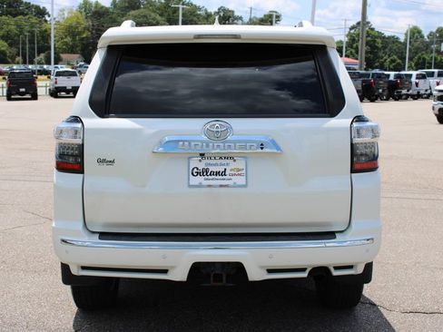 Used 2022 Toyota 4Runner Limited AWD/4WD image 23