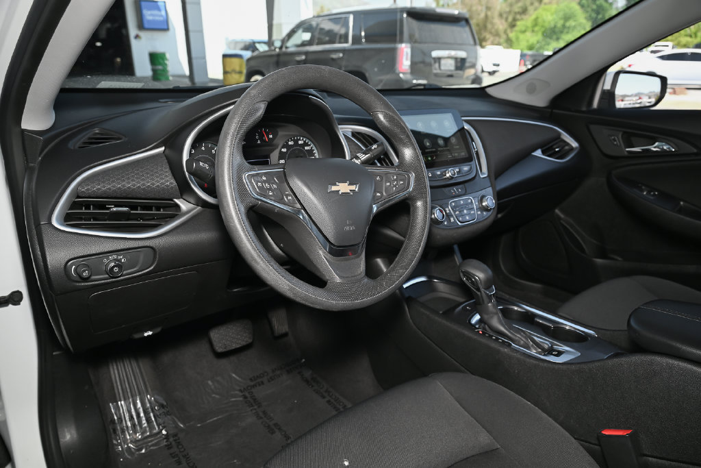 Used 2024 Chevrolet Malibu LT FWD image 18