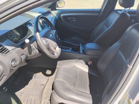 Used 2014 Ford Taurus SEL w/ Equipment Group 201A FWD image 4