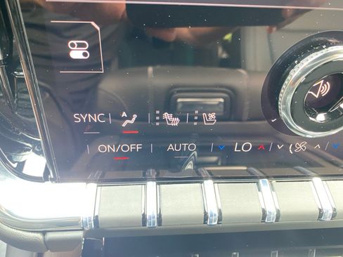 New 2026 GMC Yukon XL Denali w/ Denali Reserve Package AWD/4WD image 26