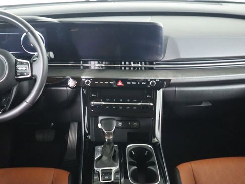 Used 2024 Kia Carnival SX image 14