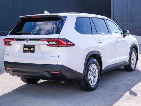 Certified 2025 Toyota Grand Highlander AWD image 4