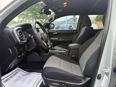 Used 2023 Toyota Tacoma TRD Off-Road AWD/4WD image 23