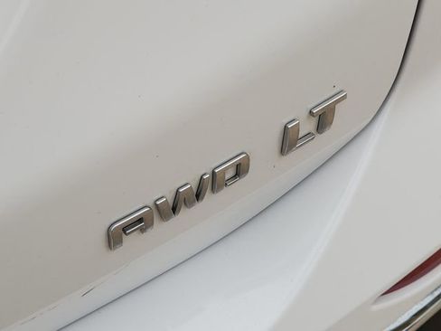 Used 2021 Chevrolet Equinox LT AWD/4WD image 10