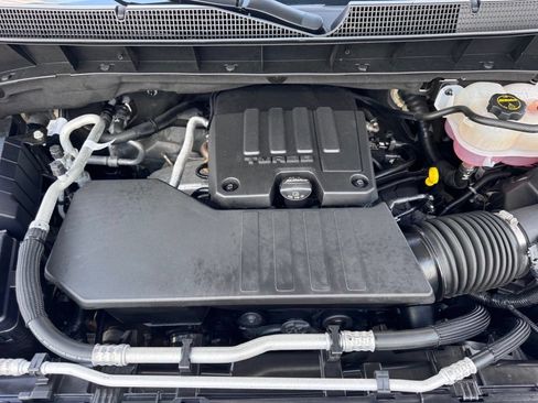 Used 2024 Chevrolet Silverado 1500 LT AWD/4WD image 33