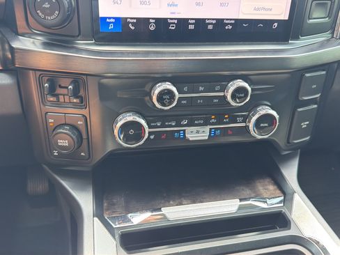 Used 2023 Ford F250 Lariat w/ Lariat Ultimate Package AWD/4WD image 28