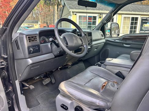 Used 2002 Ford F350 Lariat image 15