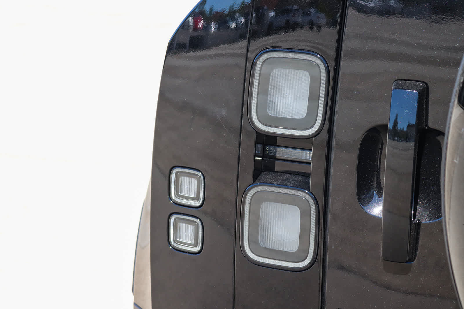 New 2026 Land Rover Defender 110 S AWD/4WD image 6