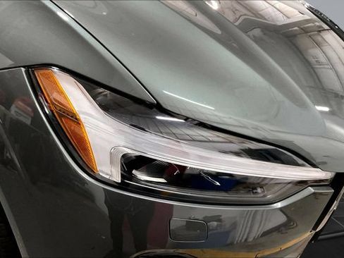 Certified 2026 Volvo XC60 B5 Plus w/ Climate Package AWD/4WD image 32