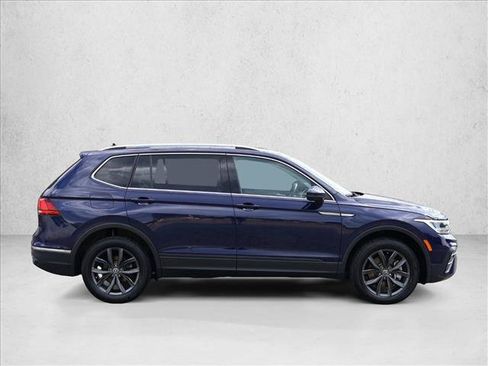 Used 2024 Volkswagen Tiguan SE AWD/4WD image 4