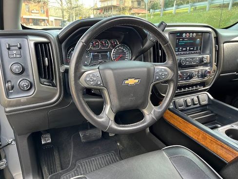 Used 2017 Chevrolet Silverado 1500 High Country image 10