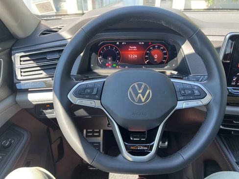 New 2026 Volkswagen Atlas Peak Edition image 32