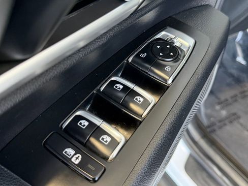 Used 2022 Kia Telluride S FWD image 19