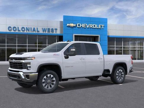 Used 2026 Chevrolet Silverado 2500 LT w/ All Star Edition AWD/4WD image 4