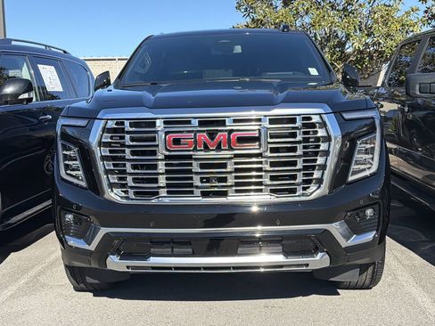 Used 2026 GMC Yukon XL Denali w/ Sun & Power Step Package image 2