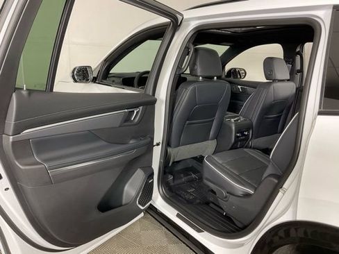 New 2026 Buick Enclave Sport Touring w/ Power Package FWD image 32