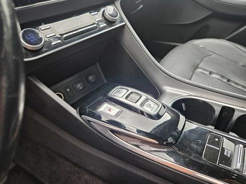 Used 2020 Hyundai Sonata SEL w/ Premium + Sunroof Package FWD image 24