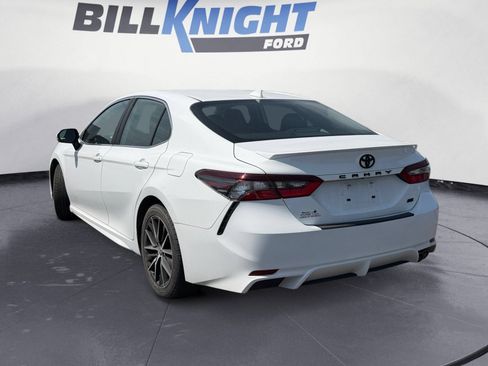 Used 2023 Toyota Camry SE w/ Convenience Package FWD image 3