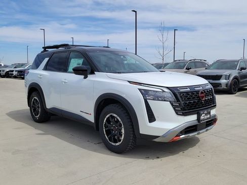 New 2026 Nissan Pathfinder Rock Creek AWD/4WD image 4