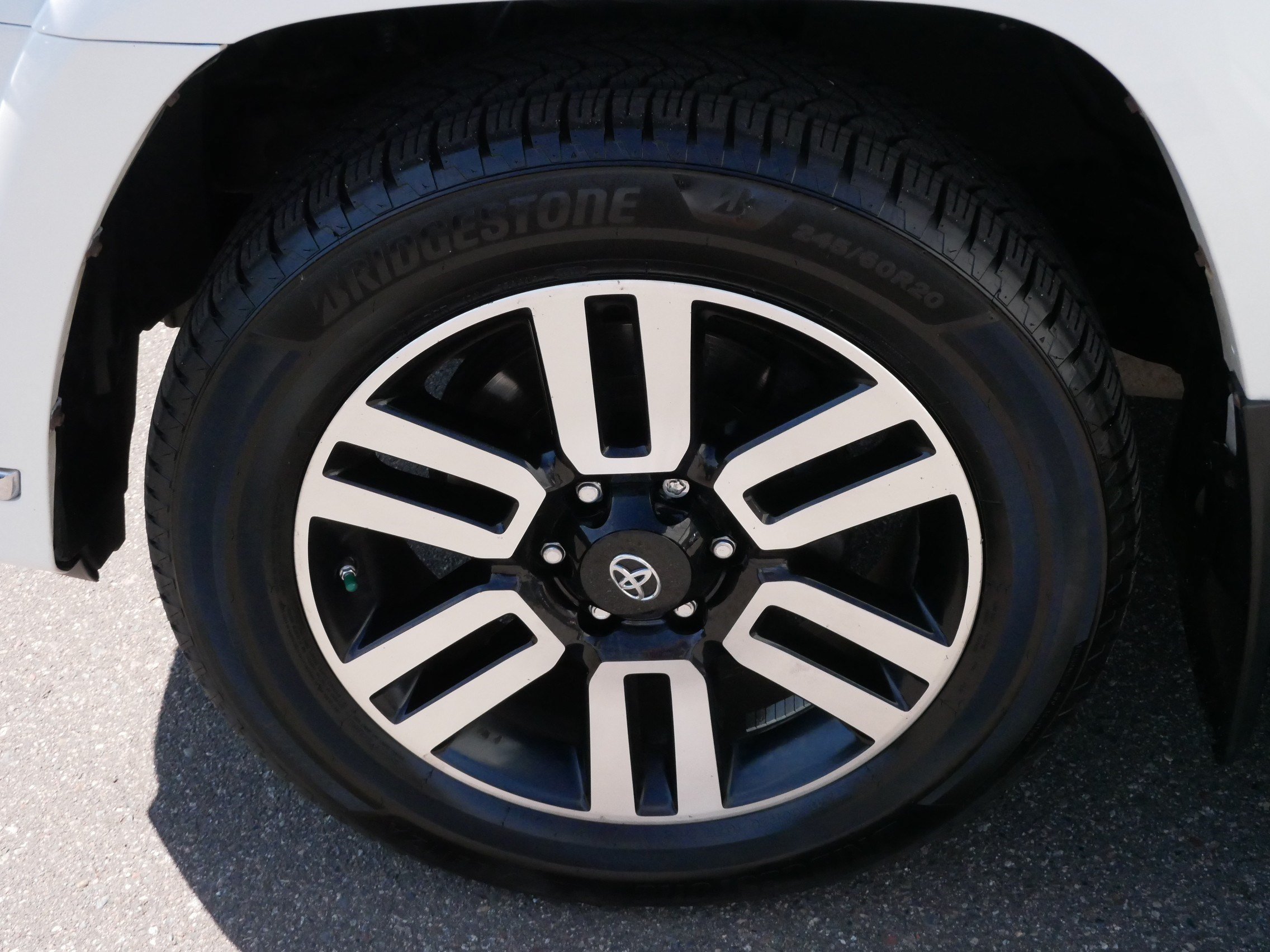 Used 2018 Toyota 4Runner Limited AWD/4WD image 11