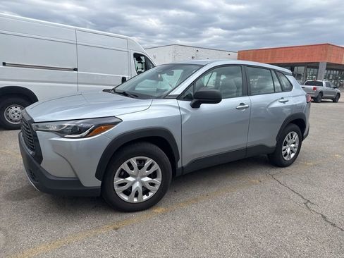 Used 2023 Toyota Corolla Cross L image 5