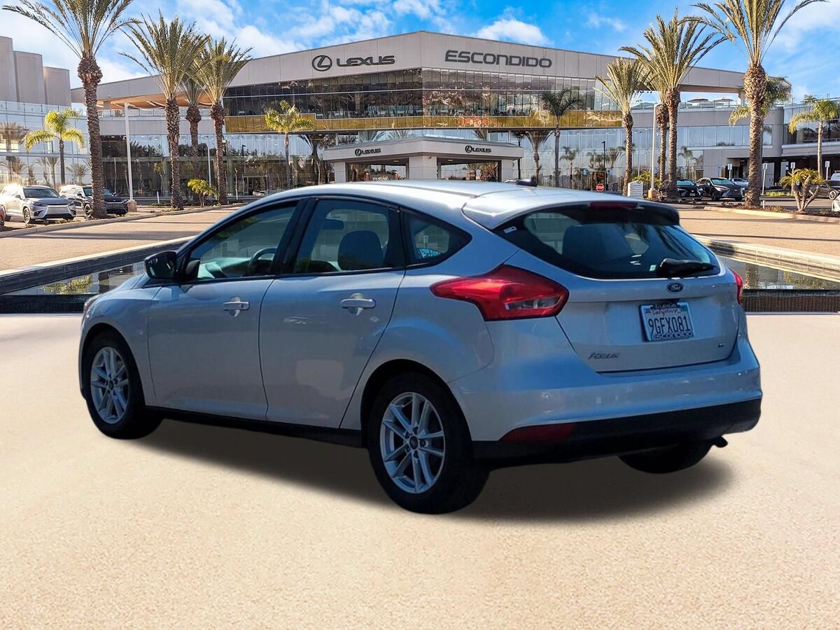 Used 2015 Ford Focus SE FWD image 7